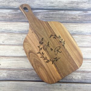 Acacia wood cutting board &#8211; Housewarming gift